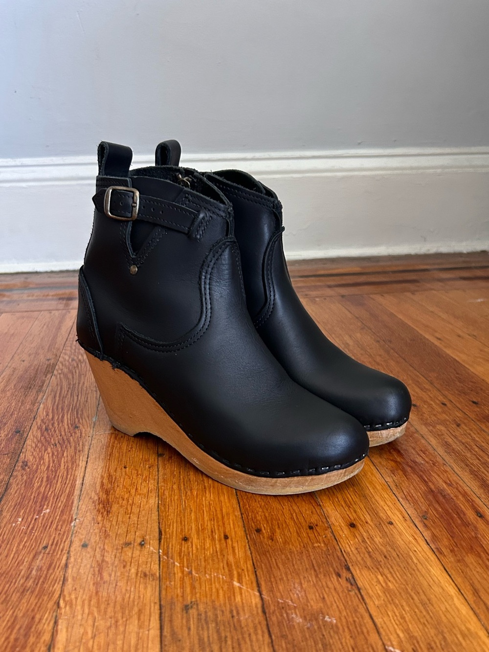 No. 6 Leather Clog Buckle Boot Black Size 39 8-8.5